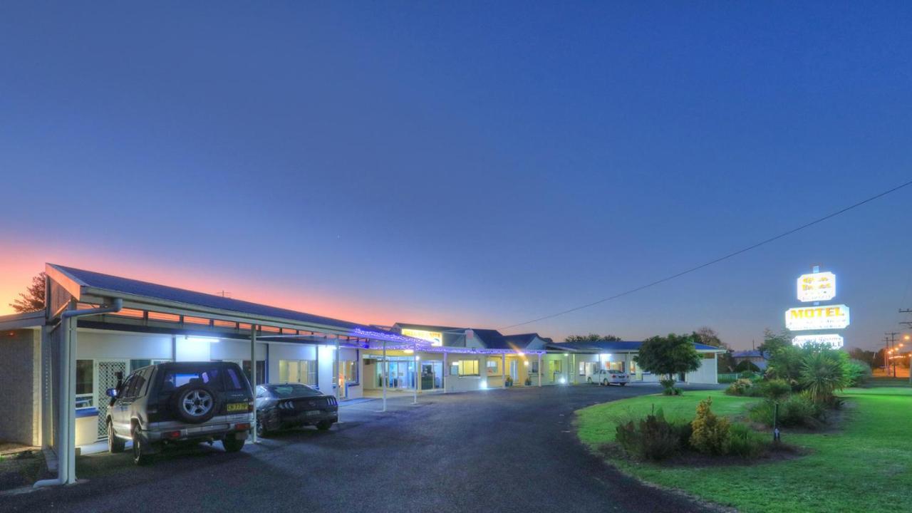 Glen Innes Motel Exterior photo