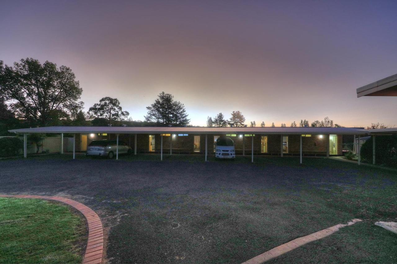 Glen Innes Motel Exterior photo