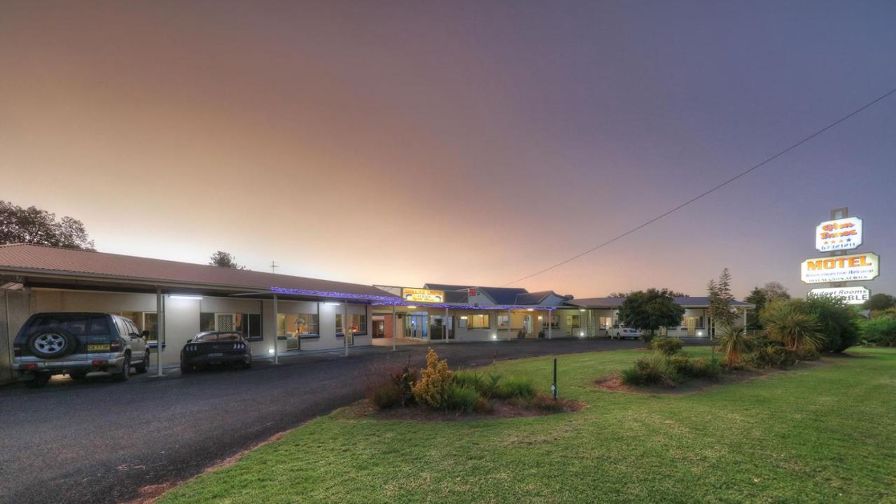 Glen Innes Motel Exterior photo